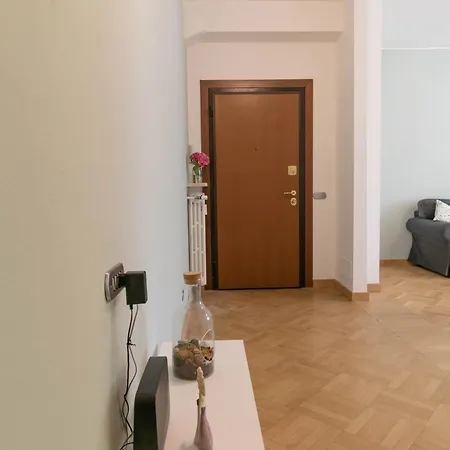 Turati Family Balcone E Posto Auto Lecco